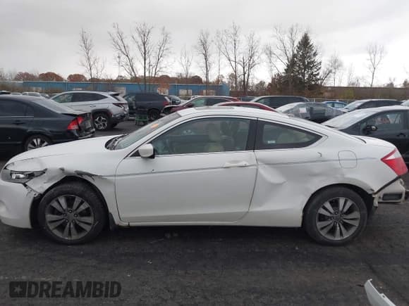 ✅ 2010 Honda Accord EX • VIN: 1HGCS1B75AA011855 • Lot: 43650964. Listed on IAAI with 164,830 mi. Free auction sales archive from the USA and detailed vehicle history report at DreamBid. Image 14.