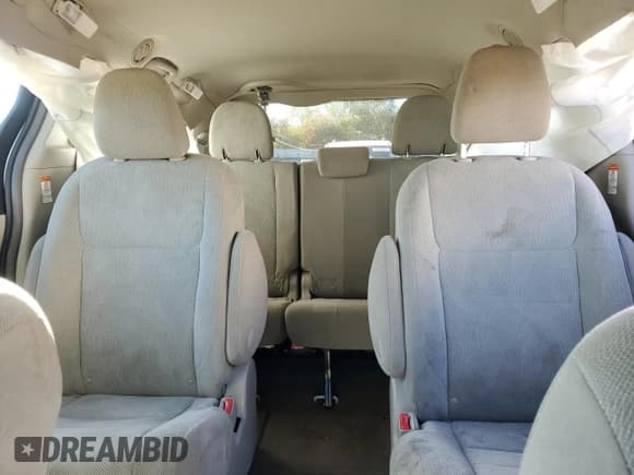 ✅ 2015 Toyota Sienna L • VIN: 5TDZK3DC2FS684711 • Lot: 82234665. Listed on Copart with Not provided. Free auction sales archive from the USA and detailed vehicle history report at DreamBid. Image 10.