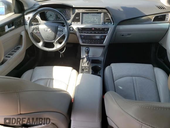 ✅ 2015 Hyundai Sonata Sport • VIN: 5NPE34AF9FH047711 • Lot: 49712923. Listed on Copart with 183,576 mi. Free auction sales archive from the USA and detailed vehicle history report at DreamBid. Image 8.