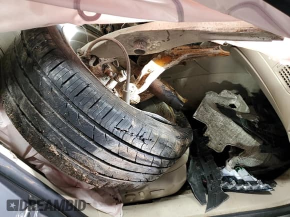 ✅ 2011 Saab 9-5 Turbo4 • VIN: YS3GN4AR1B4005555 • Лот: 85066734. Опубликован ранее на Copart с пробегом 102 827 миль. Бесплатный доступ к архиву аукционных продаж из США и подробный отчёт об истории автомобиля на DreamBid. Изображение 13.