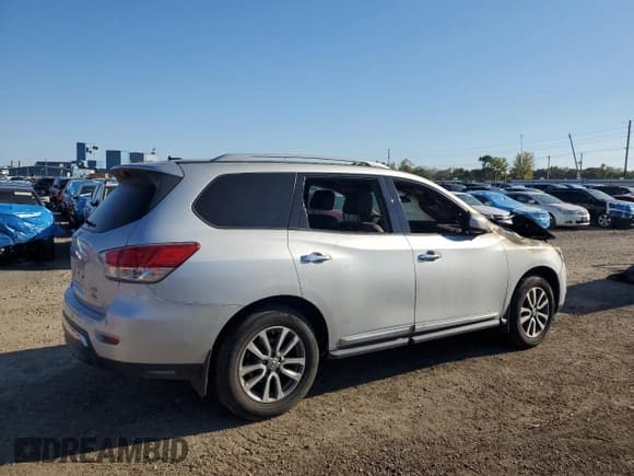 ✅ 2015 Nissan Pathfinder SL • VIN: 5N1AR2MM1FC670033 • Лот: 85863755. Опубликован ранее на Copart с пробегом Не указан. Бесплатный доступ к архиву аукционных продаж из США и подробный отчёт об истории автомобиля на DreamBid. Изображение 3.