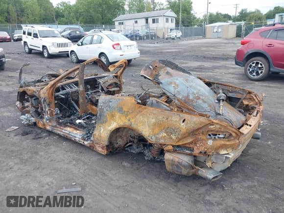 ✅ 2004 Mercedes-Benz SL 500 • VIN: WDBSK75F14F081942 • Lot: 43053230. Wystawiony na IAAI z przebiegiem Nie podano. Bezpłatny archiwum sprzedaży aukcyjnych z USA i szczegółowy raport historii pojazdu na DreamBid. Zdjęcie 3.