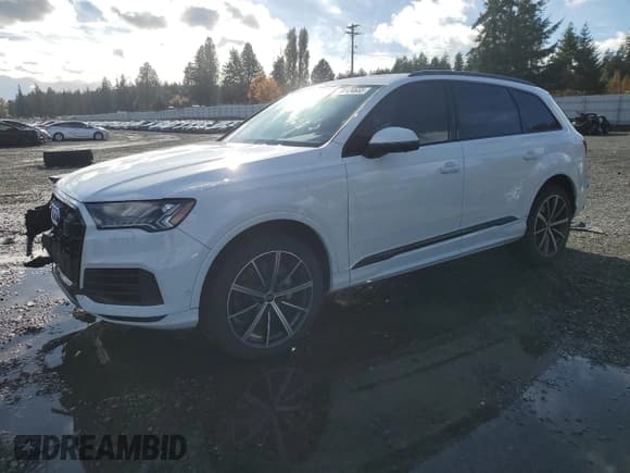✅ 2024 Audi Q7 Premium Plus • VIN: WA1LXBF75RD000665 • Lot: 90124655. Listed on Copart with 31,369 mi. Free auction sales archive from the USA and detailed vehicle history report at DreamBid. Image 1.