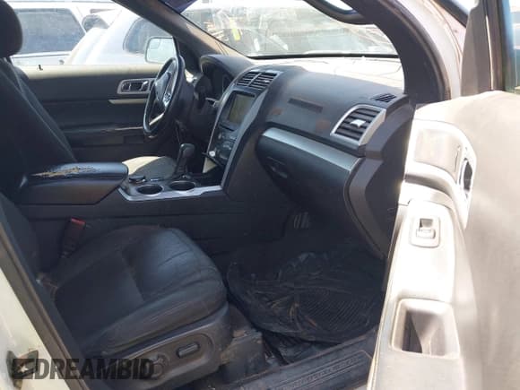 ✅ 2013 Ford Explorer XLT • VIN: 1FM5K8D8XDGA27164 • Lot: 41949445. Wystawiony na IAAI z przebiegiem 358 292 mil. Bezpłatny archiwum sprzedaży aukcyjnych z USA i szczegółowy raport historii pojazdu na DreamBid. Zdjęcie 5.