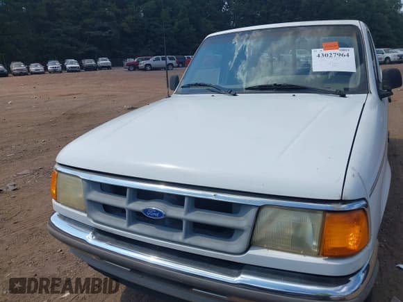 ✅ 1994 Ford Ranger Splash • VIN: 1FTCR10X6RUC89042 • Лот: 43027964. Опубликован ранее на IAAI с пробегом 136 741 миль. Бесплатный доступ к архиву аукционных продаж из США и подробный отчёт об истории автомобиля на DreamBid. Изображение 6.