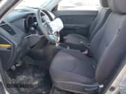 ✅ 2013 Kia Soul • VIN: KNDJT2A52D7528203 • Лот: 47174264. Опубликован ранее на Copart с пробегом 78 702 миль. Бесплатный доступ к архиву аукционных продаж из США и подробный отчёт об истории автомобиля на DreamBid. Изображение 7.