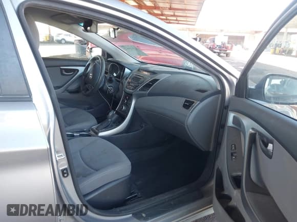 ✅ 2014 Hyundai Elantra SE • VIN: KMHDH4AE0EU118072 • Lot: 43535972. Listed on IAAI with 86,571 mi. Free auction sales archive from the USA and detailed vehicle history report at DreamBid. Image 5.