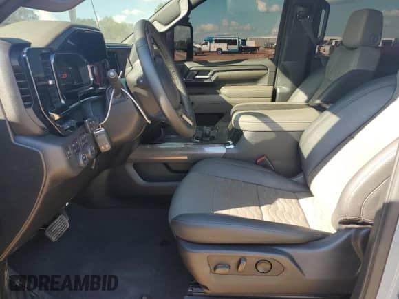 2024 Chevrolet Silverado 2500HD ZR2 с VIN 1GC4YYEY0RF246676, выставлен на аукционе Copart как лот 73434204 с пробегом 29 195 миль миль и Чистый • Clean title. История ставок и продаж доступна на DreamBid. Изображение 7.