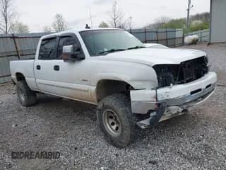 ✅ 2003 Chevrolet Silverado 2500HD LS • VIN: 1GCHK23153F110718 • Lot: 41934741. Wystawiony na IAAI z przebiegiem 289 339 mil. Bezpłatny archiwum sprzedaży aukcyjnych z USA i szczegółowy raport historii pojazdu na DreamBid. Zdjęcie 1.