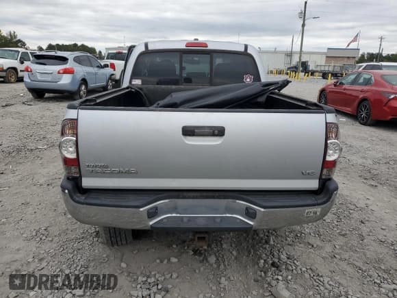 ✅ 2011 Toyota Tacoma • VIN: 3TMLU4EN1BM066411 • Lot: 85929795. Listed on Copart with 165,134 mi. Free auction sales archive from the USA and detailed vehicle history report at DreamBid. Image 6.