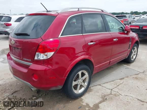 ✅ 2012 Chevrolet Captiva Sport LT • VIN: 3GNAL3E53CS652200 • Lot: 42126641. Wystawiony na IAAI z przebiegiem 191 050 mil. Bezpłatny archiwum sprzedaży aukcyjnych z USA i szczegółowy raport historii pojazdu na DreamBid. Zdjęcie 4.