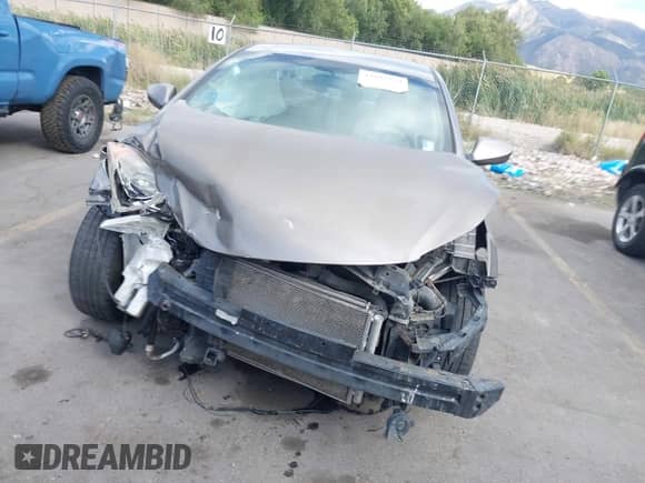 2013 Hyundai Elantra Limited with VIN 5NPDH4AE0DH199720, listed as a IAAI auction lot 43192359 with 118,383 mi miles and . Bid and sale history available at DreamBid. Image 13.