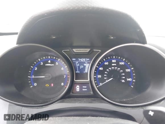 ✅ 2013 Hyundai Veloster Turbo • VIN: KMHTC6AE6DU118825 • Lot: 42751415. Wystawiony na IAAI z przebiegiem 74 097 mil. Bezpłatny archiwum sprzedaży aukcyjnych z USA i szczegółowy raport historii pojazdu na DreamBid. Zdjęcie 7.