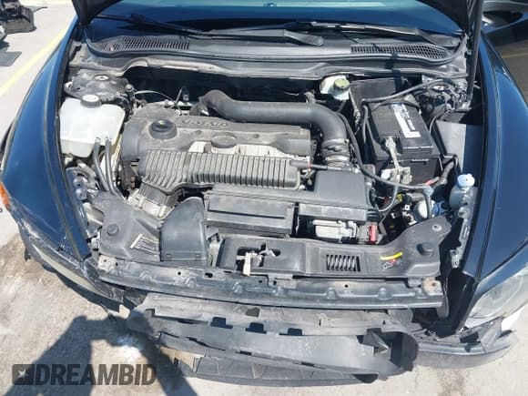 ✅ 2008 Volvo C30 Version 1.0 • VIN: YV1MK672482048925 • Lot: 42643147. Wystawiony na IAAI z przebiegiem 189 767 mil. Bezpłatny archiwum sprzedaży aukcyjnych z USA i szczegółowy raport historii pojazdu na DreamBid. Zdjęcie 10.