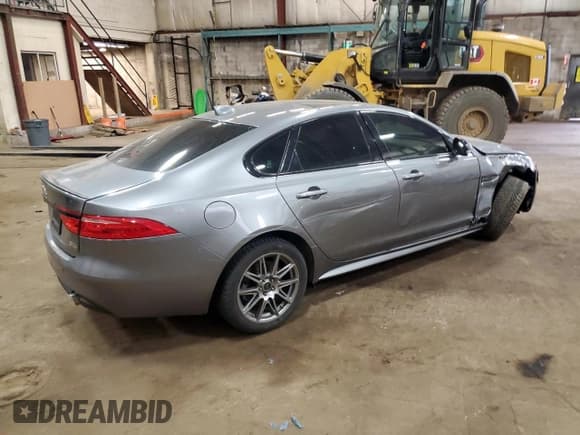 ✅ 2020 Jaguar XF 30t Checkered Flag Edition • VIN: SAJBX4GX2LCY84803 • Лот: 42959684. Опубликован ранее на Copart с пробегом Не указан. Бесплатный доступ к архиву аукционных продаж из США и подробный отчёт об истории автомобиля на DreamBid. Изображение 3.