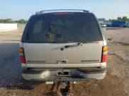 ✅ 2005 Chevrolet Suburban LT • VIN: 3GNEC16Z65G120906 • Лот: 66676775. Опубликован ранее на Copart с пробегом 197 894 миль. Бесплатный доступ к архиву аукционных продаж из США и подробный отчёт об истории автомобиля на DreamBid. Изображение 6.