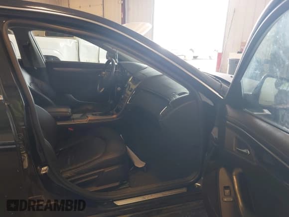 ✅ 2012 Cadillac CTS • VIN: 1G6DC5E55C0140174 • Lot: 42186323. Wystawiony na IAAI z przebiegiem 187 692 mil. Bezpłatny archiwum sprzedaży aukcyjnych z USA i szczegółowy raport historii pojazdu na DreamBid. Zdjęcie 5.