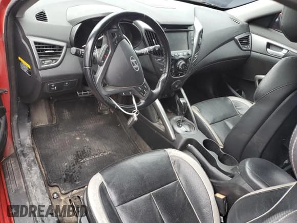 ✅ 2015 Hyundai Veloster Turbo • VIN: KMHTC6AE0FU232337 • Lot: 89193515. Listed on Copart with 119,693 mi. Free auction sales archive from the USA and detailed vehicle history report at DreamBid. Image 8.