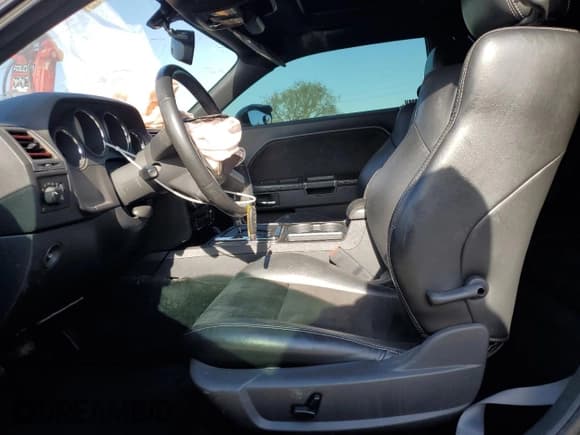 ✅ 2008 Dodge Challenger SRT-8 • VIN: 2B3LJ74W18H300964 • Lot: 45343285. Wystawiony na Copart z przebiegiem 124 455 mil. Bezpłatny archiwum sprzedaży aukcyjnych z USA i szczegółowy raport historii pojazdu na DreamBid. Zdjęcie 7.