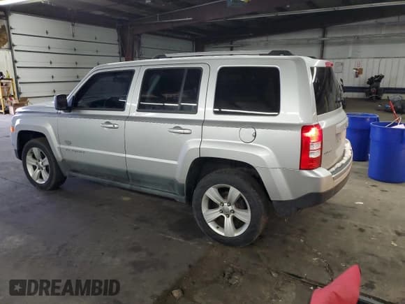 ✅ 2011 Jeep Patriot Latitude X • VIN: 1J4NF4GB1BD173681 • Lot: 45923325. Listed on Copart with 119,732 mi. Free auction sales archive from the USA and detailed vehicle history report at DreamBid. Image 2.