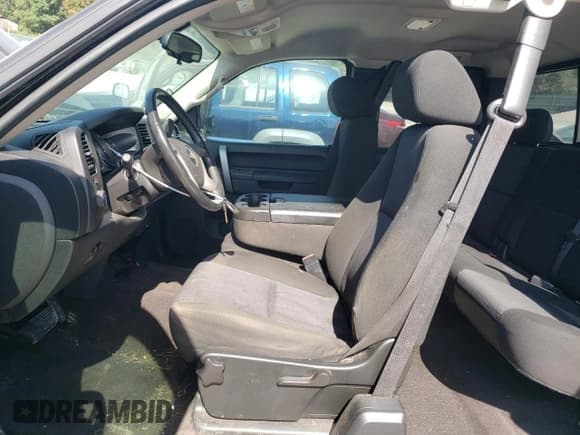 ✅ 2010 Chevrolet Silverado 1500 LT • VIN: 1GCSKSE33AZ133978 • Lot: 71631194. Listed on Copart with 181,170 mi. Free auction sales archive from the USA and detailed vehicle history report at DreamBid. Image 7.