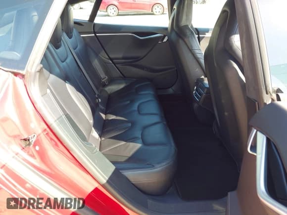 ✅ 2016 Tesla Model S 70 • VIN: 5YJSA1E11GF131950 • Lot: 42784555. Listed on IAAI with 217,912 mi. Free auction sales archive from the USA and detailed vehicle history report at DreamBid. Image 8.