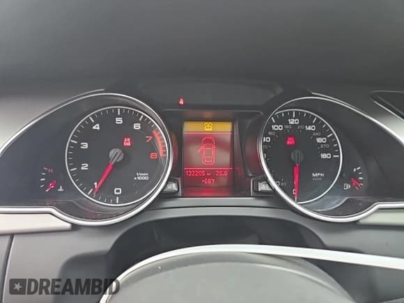 ✅ 2010 Audi A5 Premium Plus • VIN: WAURFAFRXAA028012 • Lot: 67799014. Wystawiony na Copart z przebiegiem 132 205 mil. Bezpłatny archiwum sprzedaży aukcyjnych z USA i szczegółowy raport historii pojazdu na DreamBid. Zdjęcie 9.