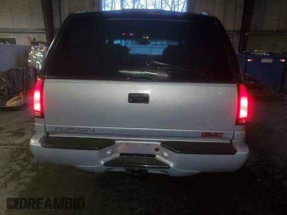 ✅ 2000 GMC Denali • VIN: 1GKEK13R9YR104210 • Lot: 85599964. Listed on Copart with 1,548,394 mi. Free auction sales archive from the USA and detailed vehicle history report at DreamBid. Image 6.