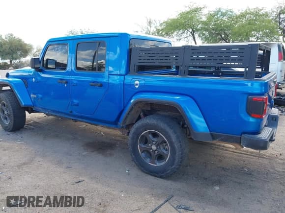 ✅ 2022 Jeep Gladiator Overland • VIN: 1C6HJTFG4NL151782 • Lot: 42994992. Wystawiony na IAAI z przebiegiem 36 898 mil. Bezpłatny archiwum sprzedaży aukcyjnych z USA i szczegółowy raport historii pojazdu na DreamBid. Zdjęcie 15.