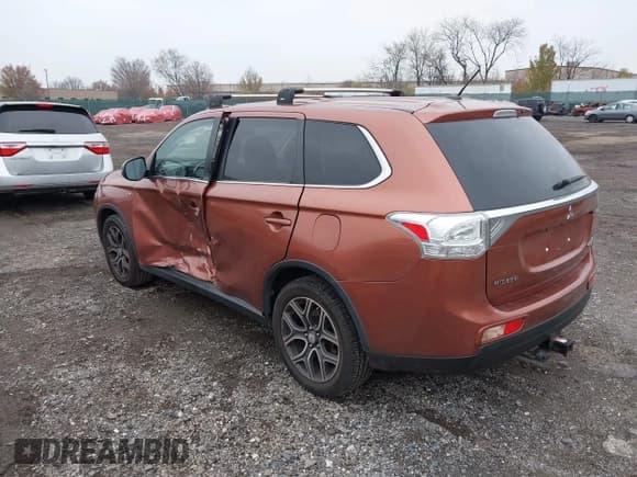 ✅ 2015 Mitsubishi Outlander GT • VIN: JA4JZ4AX9FZ007640 • Лот: 43746574. Опубликован ранее на IAAI с пробегом 145 994 миль. Бесплатный доступ к архиву аукционных продаж из США и подробный отчёт об истории автомобиля на DreamBid. Изображение 3.