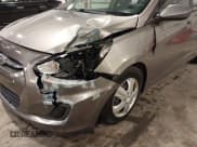 ✅ 2017 Hyundai Accent SE • VIN: KMHCT5AE0HU357108 • Lot: 43334897. Wystawiony na IAAI z przebiegiem 135 537 mil. Bezpłatny archiwum sprzedaży aukcyjnych z USA i szczegółowy raport historii pojazdu na DreamBid. Zdjęcie 6.