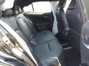 ✅ 2019 Lexus UX 200 • VIN: JTHY3JBH2K2012949 • Lot: 42732371. Wystawiony na IAAI z przebiegiem 94 391 mil. Bezpłatny archiwum sprzedaży aukcyjnych z USA i szczegółowy raport historii pojazdu na DreamBid. Zdjęcie 8.