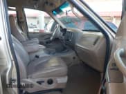 ✅ 1999 Ford Expedition XLT • VIN: 1FMPU18L9XLB57182 • Лот: 43167153. Опубликован ранее на IAAI с пробегом 261 240 миль. Бесплатный доступ к архиву аукционных продаж из США и подробный отчёт об истории автомобиля на DreamBid. Изображение 5.