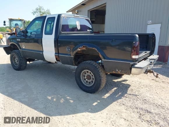 ✅ 1999 Ford F-250 XL • VIN: 1FTNX21F8XED24505 • Lot: 42428454. Listed on IAAI with 264,975 mi. Free auction sales archive from the USA and detailed vehicle history report at DreamBid. Image 3.