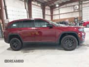 ✅ 2025 Jeep Grand Cherokee Altitude X • VIN: 1C4RJHAG9SC283983 • Lot: 42495106. Wystawiony na IAAI z przebiegiem 8 757 mil. Bezpłatny archiwum sprzedaży aukcyjnych z USA i szczegółowy raport historii pojazdu na DreamBid. Zdjęcie 13.
