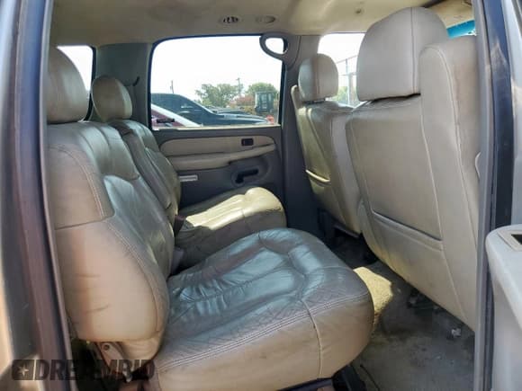 ✅ 2000 Chevrolet Suburban LS • VIN: 3GNEC16T7YG130716 • Lot: 80518535. Listed on Copart with Not provided. Free auction sales archive from the USA and detailed vehicle history report at DreamBid. Image 11.