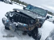 ✅ 2023 Jeep Wrangler • VIN: 1C4JJXN60PW626923 • Lot: 41519683. Wystawiony na IAAI z przebiegiem 13 801 mil. Bezpłatny archiwum sprzedaży aukcyjnych z USA i szczegółowy raport historii pojazdu na DreamBid. Zdjęcie 18.