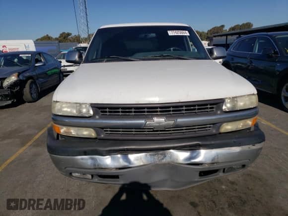2002 Chevrolet Silverado 1500 with VIN 1GCEC19T02E150146, listed as a Copart auction lot 77425664 with 295,228 mi miles and Salvage title. Bid and sale history available at DreamBid. Image 5.