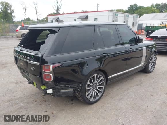 ✅ 2019 Land Rover Range Rover • VIN: SALGS2RE6KA562378 • Lot: 43338761. Listed on IAAI with 40,815 mi. Free auction sales archive from the USA and detailed vehicle history report at DreamBid. Image 4.