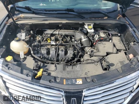 ✅ 2018 Lincoln MKC Premiere • VIN: 5LMCJ1C98JUL20325 • Lot: 70743395. Wystawiony na Copart z przebiegiem 91 838 mil. Bezpłatny archiwum sprzedaży aukcyjnych z USA i szczegółowy raport historii pojazdu na DreamBid. Zdjęcie 12.