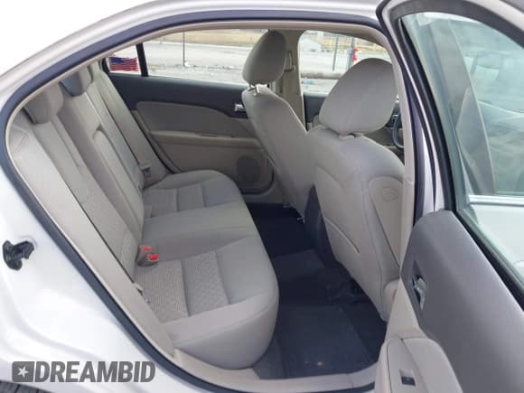 ✅ 2010 Ford Fusion SE • VIN: 3FAHP0HA3AR359443 • Lot: 43801009. Listed on IAAI with 79,333 mi. Free auction sales archive from the USA and detailed vehicle history report at DreamBid. Image 8.