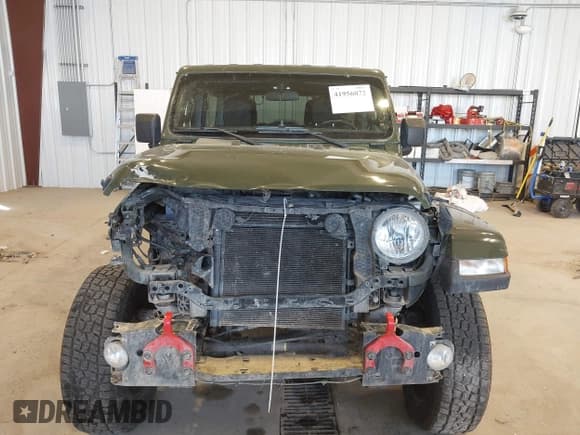 ✅ 2021 Jeep Wrangler Unlimited Sahara • VIN: 1C4HJXEN2MW592565 • Lot: 41956072. Listed on IAAI with 95,504 mi. Free auction sales archive from the USA and detailed vehicle history report at DreamBid. Image 13.