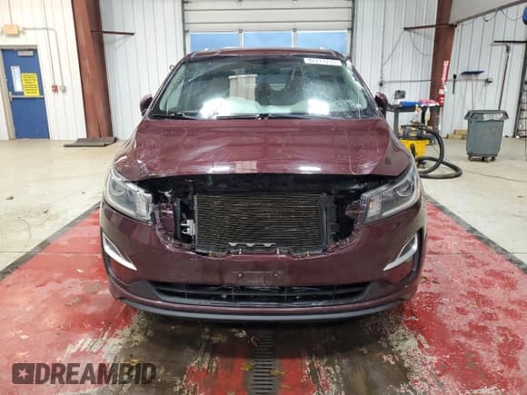 ✅ 2020 Kia Sedona LX • VIN: KNDMB5C1XL6577195 • Lot: 92217215. Listed on Copart with 128,392 mi. Free auction sales archive from the USA and detailed vehicle history report at DreamBid. Image 5.