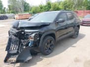 ✅ 2025 Chevrolet Equinox FWD LT • VIN: 3GNAXHEG4SL113435 • Lot: 42384801. Wystawiony na IAAI z przebiegiem 11 627 mil. Bezpłatny archiwum sprzedaży aukcyjnych z USA i szczegółowy raport historii pojazdu na DreamBid. Zdjęcie 2.