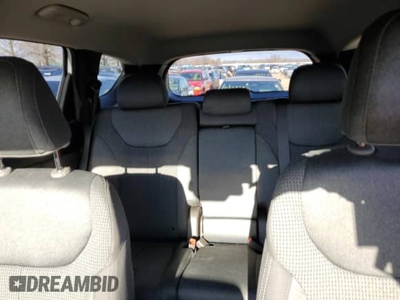 2019 Hyundai Santa Fe SE z VIN 5NMS23AD1KH102433, wystawiony jako Copart lot #71176022 z przebiegiem 70 051 mil mil oraz . Historia ofert i sprzedaży dostępna na DreamBid. Obrazek 10.