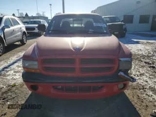 ✅ 2000 Dodge Dakota • VIN: 1B7GL22X0YS694166 • Lot: 87619775. Wystawiony na Copart z przebiegiem Nie podano. Bezpłatny archiwum sprzedaży aukcyjnych z USA i szczegółowy raport historii pojazdu na DreamBid. Zdjęcie 5.