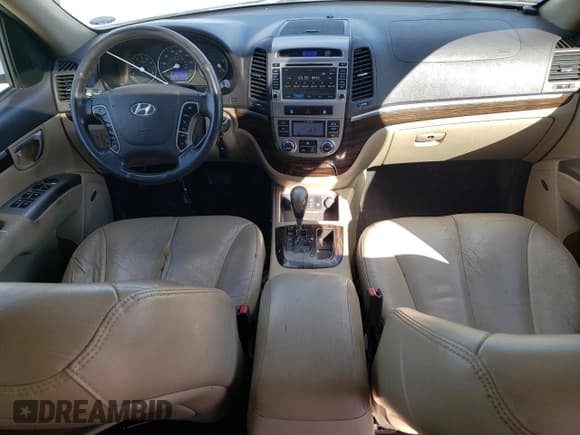✅ 2012 Hyundai Santa Fe Limited • VIN: 5XYZKDAG4CG159736 • Lot: 81399854. Listed on Copart with 230,825 mi. Free auction sales archive from the USA and detailed vehicle history report at DreamBid. Image 8.