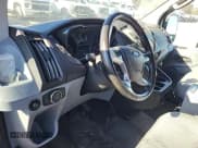 ✅ 2019 Ford Transit • VIN: 1FTYR1YG8KKB57590 • Lot: 43861424. Wystawiony na IAAI z przebiegiem 167 311 mil. Bezpłatny archiwum sprzedaży aukcyjnych z USA i szczegółowy raport historii pojazdu na DreamBid. Zdjęcie 14.