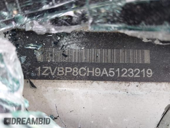 ✅ 2010 Ford Mustang GT • VIN: 1ZVBP8CH9A5123219 • Lot: 42055174. Listed on IAAI with 139,522 mi. Free auction sales archive from the USA and detailed vehicle history report at DreamBid. Image 9.