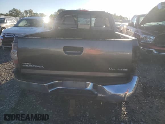 ✅ 2012 Toyota Tacoma • VIN: 3TMLU4ENXCM084293 • Lot: 85183865. Listed on Copart with 151,084 mi. Free auction sales archive from the USA and detailed vehicle history report at DreamBid. Image 6.